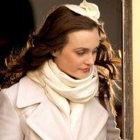 Leighton Meester dressed a winter jacket on the set of 'Gossip Girl' | Picture 112652